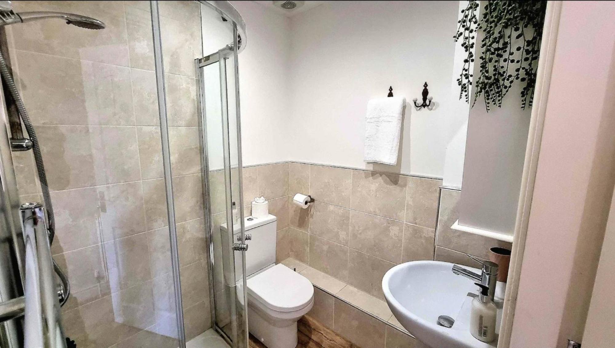 Top Floor Double En-Suite Br Apartment Central Matlock Matlock  Bagian luar foto